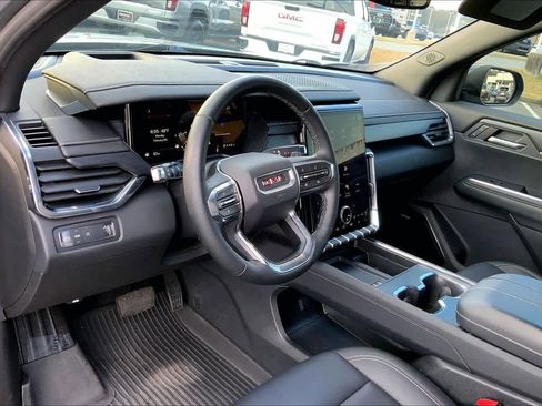 Used 2024 GMC Acadia Elevation w/ Luxury Package image 17