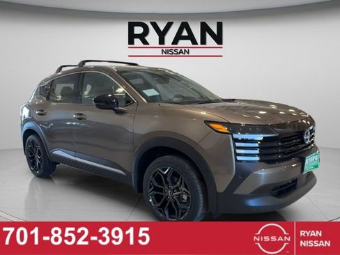 New 2026 Nissan Kicks SR w/ Cold Weather Package image 7