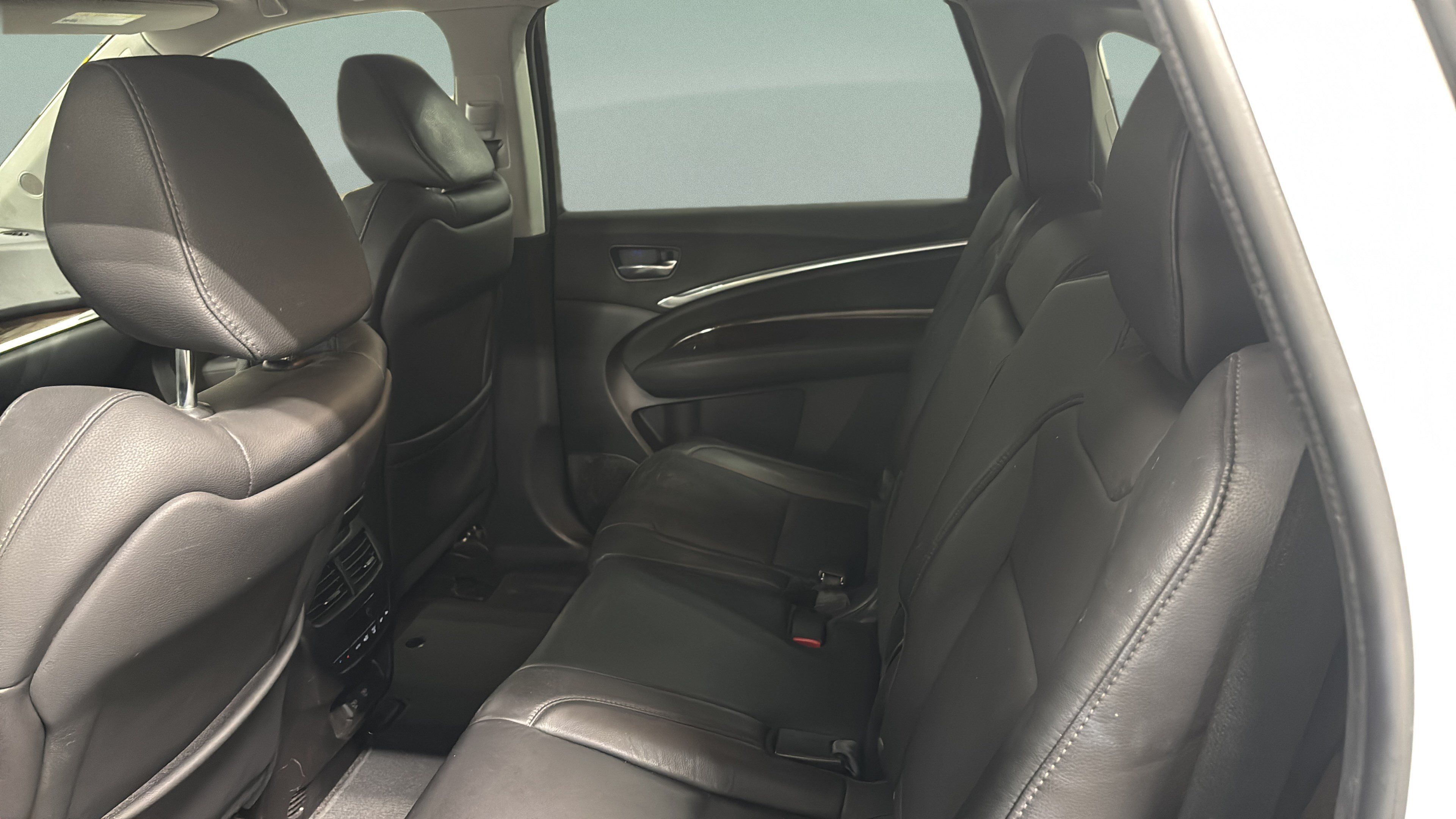 Used 2018 Acura MDX w/ Technology Package FWD image 15
