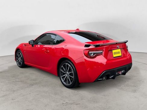 Used 2018 Toyota 86 RWD image 3