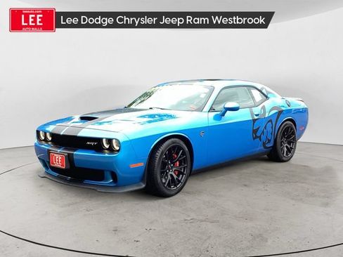 Used 2016 Dodge Challenger SRT Hellcat RWD image 1