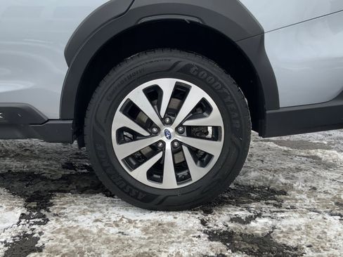 Used 2023 Subaru Outback Premium image 28