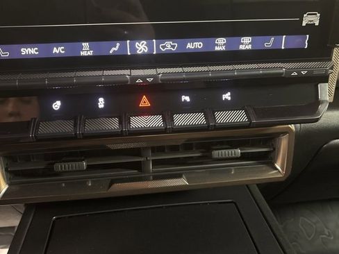 New 2025 GMC Hummer EV 2X AWD/4WD image 15