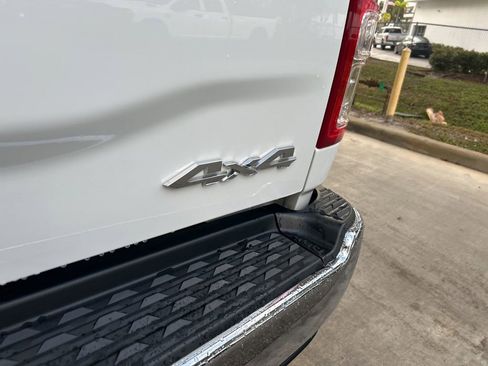 Used 2024 RAM 3500 Tradesman w/ Chrome Appearance Group image 22