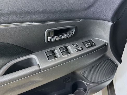 Used 2024 Mitsubishi Outlander Sport AWD image 13
