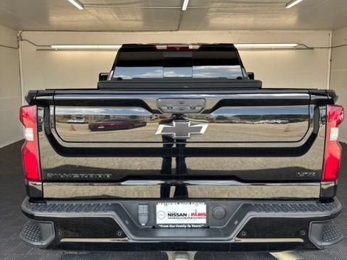 Used 2023 Chevrolet Silverado 3500 LTZ w/ LTZ Plus Package AWD/4WD image 35