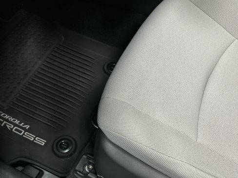 Used 2026 Toyota Corolla Cross L FWD image 17