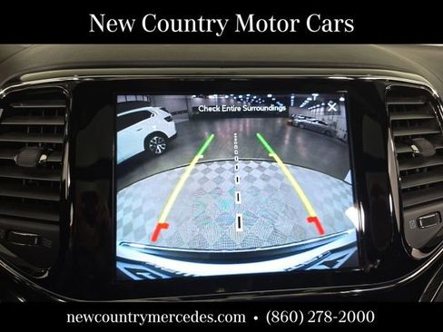 Used 2020 Jeep Grand Cherokee Overland AWD/4WD image 32