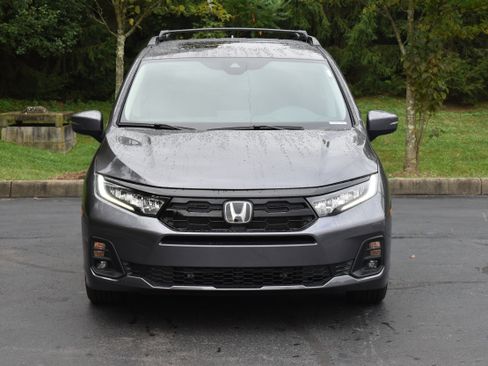 New 2026 Honda Odyssey Touring image 2