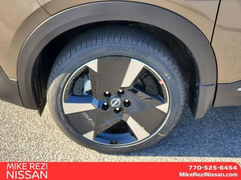 New 2026 Nissan Kicks SR FWD image 7
