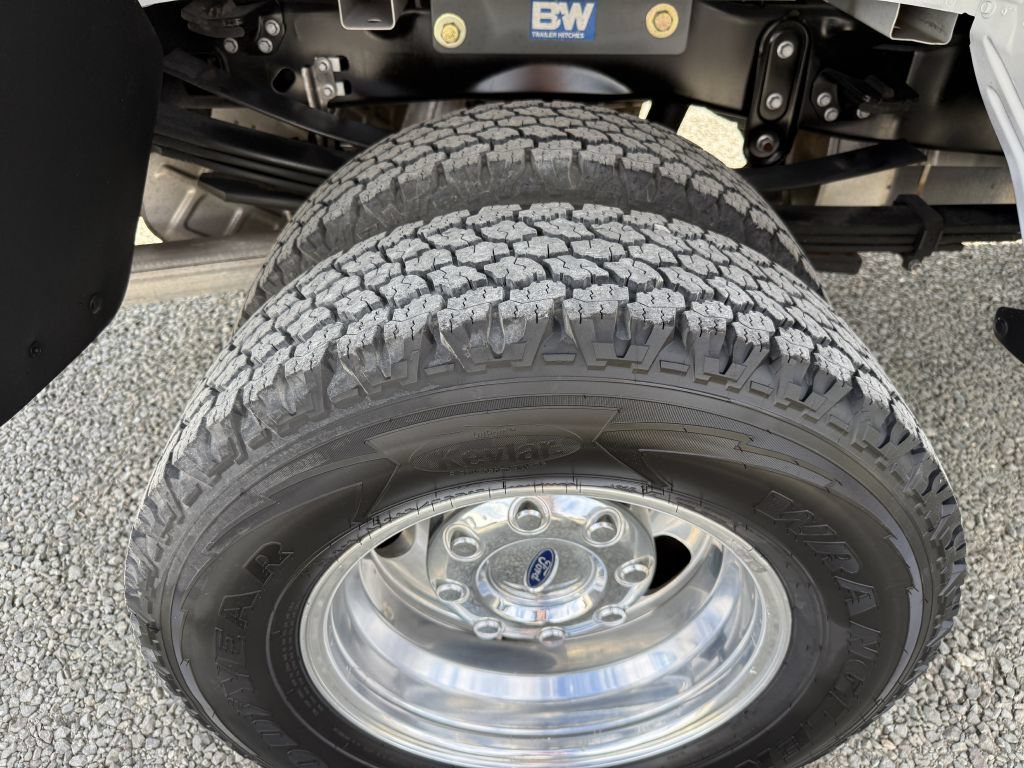 Used 2017 Ford F350 XL w/ Power Equipment Group AWD/4WD image 12