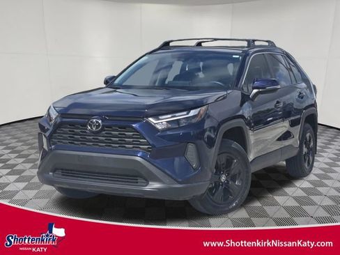 Used 2025 Toyota RAV4 XLE w/ Convenience Package FWD image 1