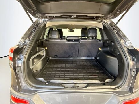 Used 2016 Jeep Cherokee Trailhawk w/ Cold Weather Group image 24