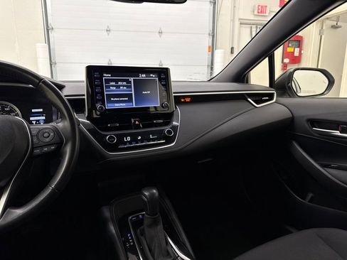 Used 2022 Toyota Corolla Hatchback image 16