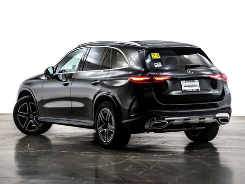 Used 2024 Mercedes-Benz GLC 300 4MATIC w/ AMG Line image 12