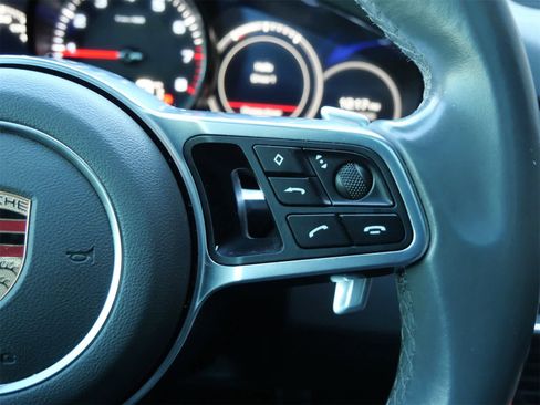 Used 2019 Porsche Cayenne S image 18