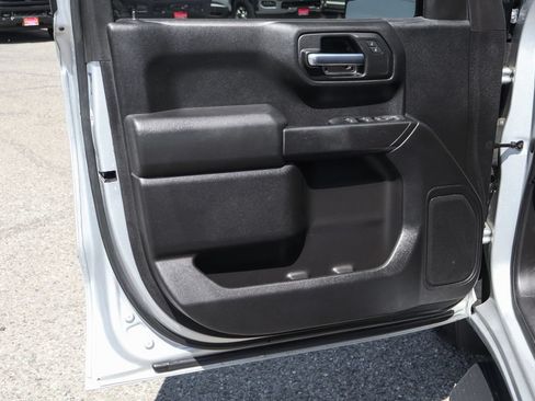 Used 2021 Chevrolet Silverado 1500 Custom RWD image 17