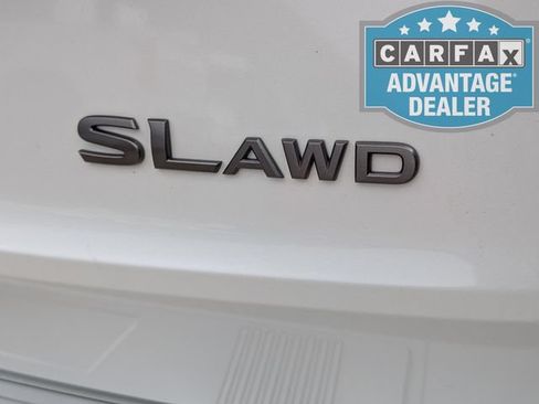 Used 2025 Nissan Rogue SL w/ SL Premium Package AWD/4WD image 34