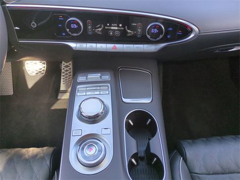 Certified 2025 Genesis GV70 3.5T Sport w/ Sport Advanced Package image 17