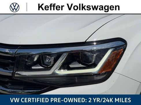 Certified 2023 Volkswagen Atlas SE w/ Black Wheel Package AWD/4WD image 11