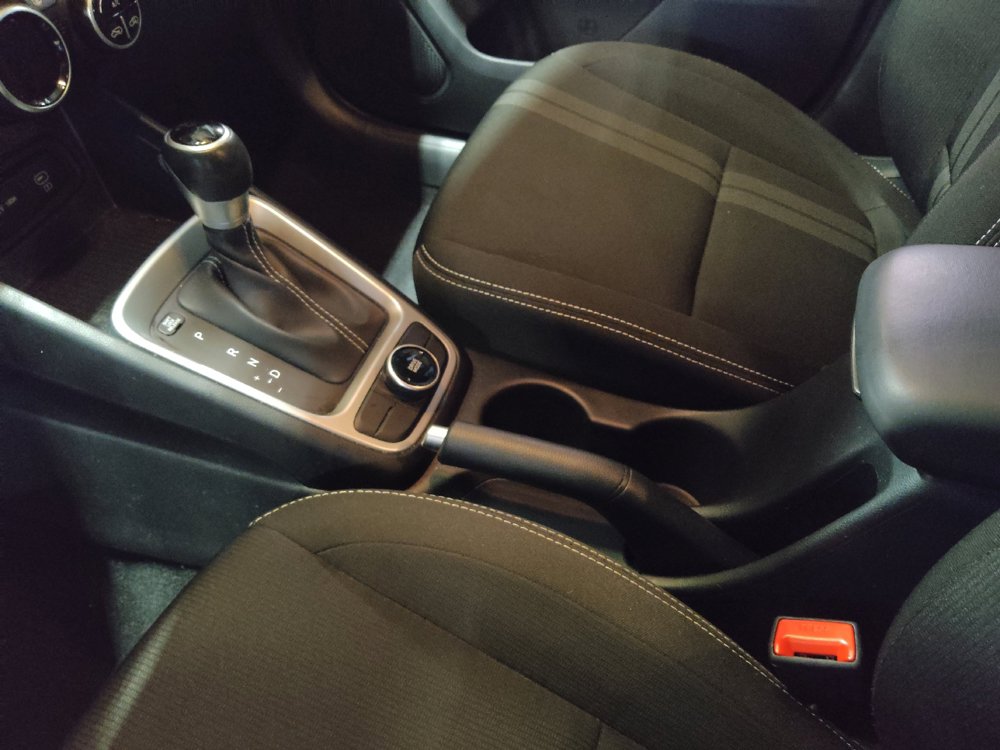 Used 2025 Hyundai Venue SEL FWD image 26