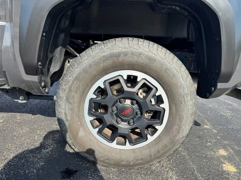 Used 2024 Toyota Tacoma TRD Off-Road AWD/4WD image 11