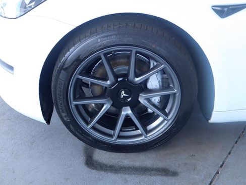 Used 2023 Tesla Model 3 Standard Range RWD image 12