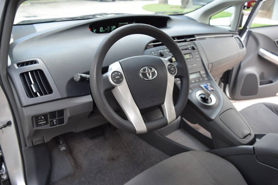 Used 2010 Toyota Prius Two w/ Preferred Accessory Pkg FWD image 44