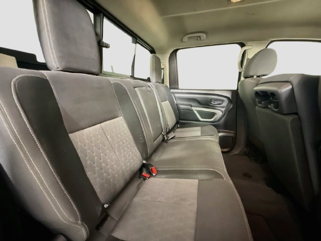 Used 2022 Nissan Titan SV RWD image 26