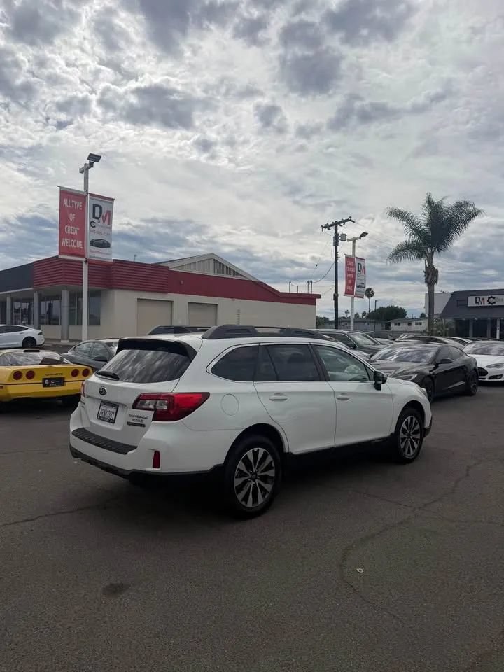 Used 2016 Subaru Outback 2.5i Limited AWD/4WD image 5