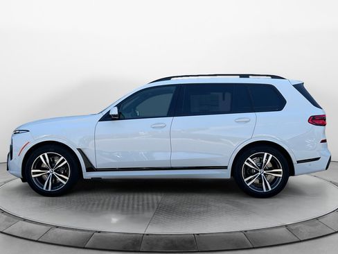 New 2026 BMW X7 xDrive40i w/ M Sport Package AWD/4WD image 4