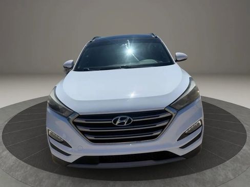 Used 2017 Hyundai Tucson Limited w/ Limited Ultimate Package 03 FWD image 2