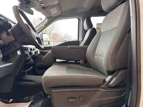 New 2026 Ford F350 XLT w/ XLT Premium Package AWD/4WD image 13