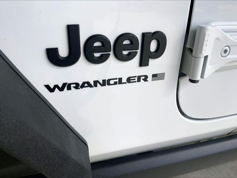 Used 2024 Jeep Wrangler Unlimited Sport AWD/4WD image 28