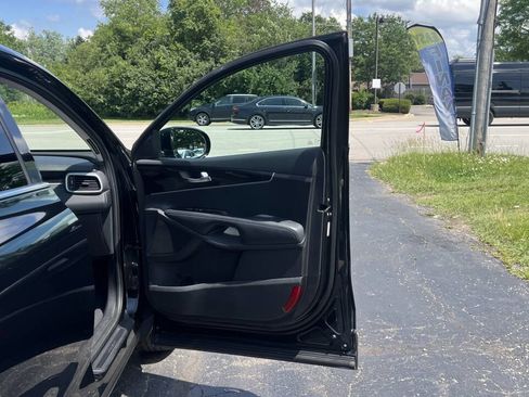 Used 2017 Kia Sorento L image 31