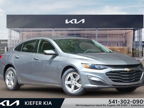 Used 2024 Chevrolet Malibu LS FWD image 1