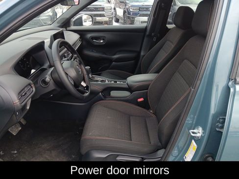 Used 2025 Honda HR-V Sport image 14