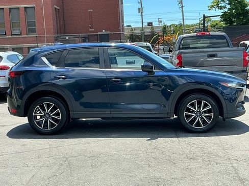 Used 2018 MAZDA CX-5 Touring w/ Preferred Equipment Package AWD/4WD image 4
