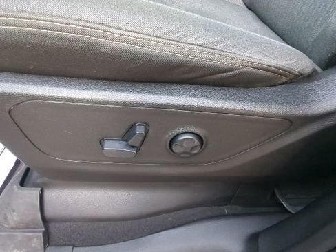 Used 2019 RAM 1500 Big Horn AWD/4WD image 10