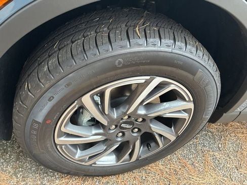 New 2026 Lincoln Corsair Premiere image 11