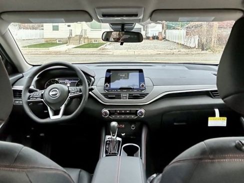 New 2025 Nissan Altima 2.5 SR image 6