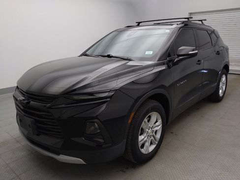 Used 2021 Chevrolet Blazer LT FWD image 2