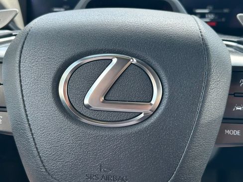 Used 2025 Lexus GX 550 w/ Accessory Package (2T) AWD/4WD image 46