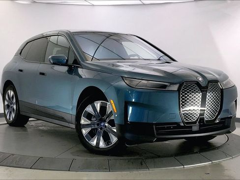 Certified 2024 BMW iX xDrive50 w/ Premium Package AWD/4WD image 30