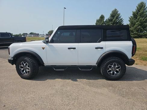 Used 2023 Ford Bronco Badlands AWD/4WD image 2