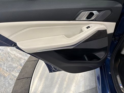 Used 2019 BMW X5 xDrive40i w/ M Sport Package image 42