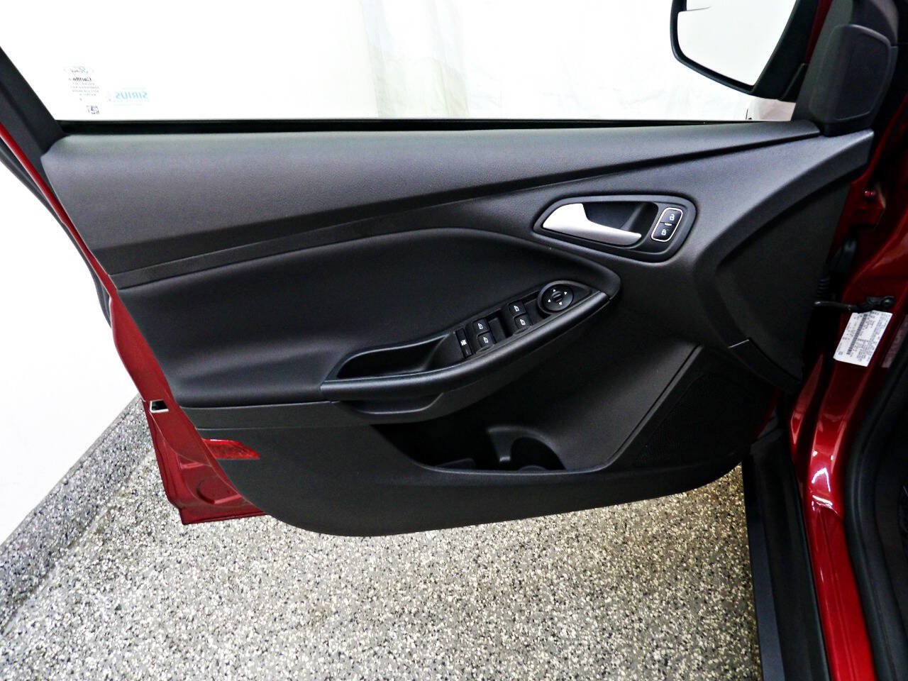 Used 2017 Ford Focus SE FWD image 7