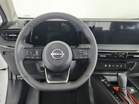 Used 2025 Nissan Kicks SR AWD/4WD image 24