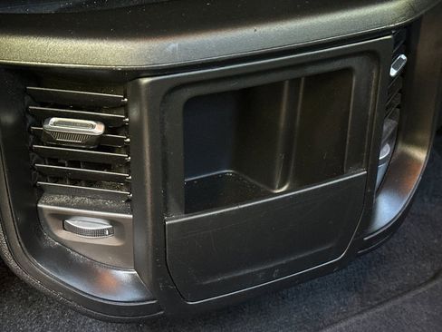 Used 2025 RAM 1500 Big Horn AWD/4WD image 17