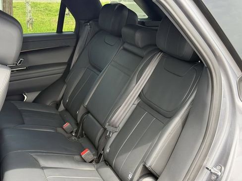 Used 2025 Land Rover Range Rover Sport Dynamic SE AWD/4WD image 33